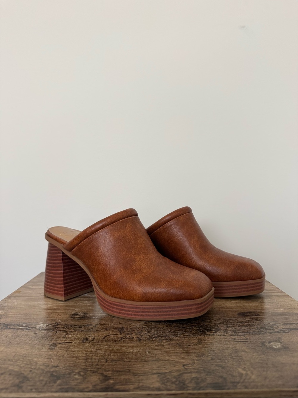 crown & ivy Brown Leather-Look Platform Mule Clogs